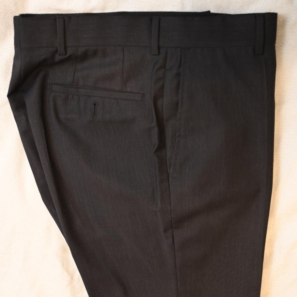 Hugo Boss men's slacks - dark grey - size 32/32